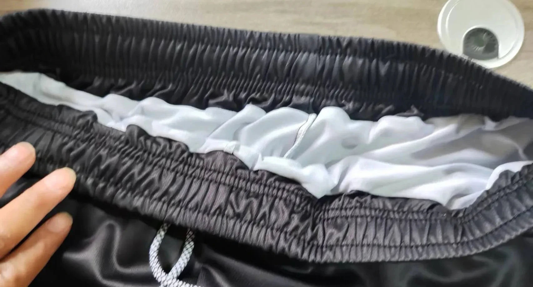 Sorridi e Spingi – Pantaloncini da Workout Estivo